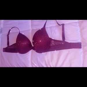 Selling Victoria’s Secret PINK Wear Everywhere push-up bra!